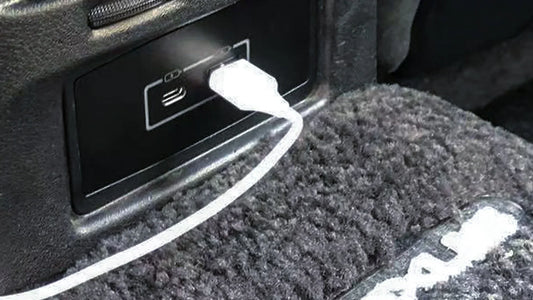 Lexus車充推薦｜後排出風口USB+Type-C雙孔3.0快充 IS/GS專用